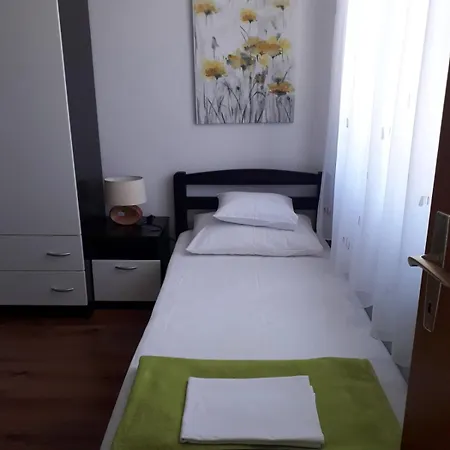 شقة Baric تروغير